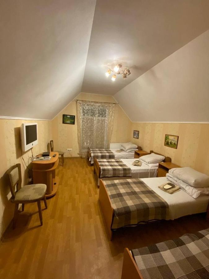 Inn Khlibodarskiy Khlibodarske Exterior photo